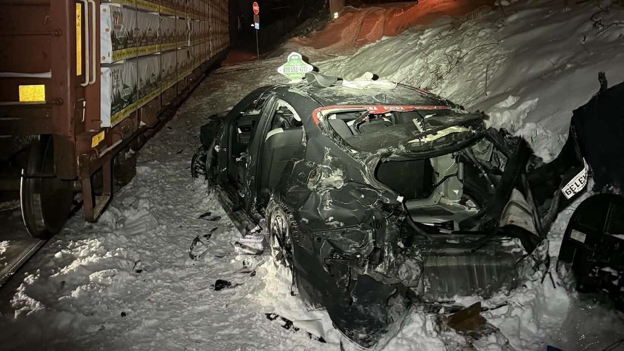 Un train est entré en collision avec une voiture à Sherbrooke