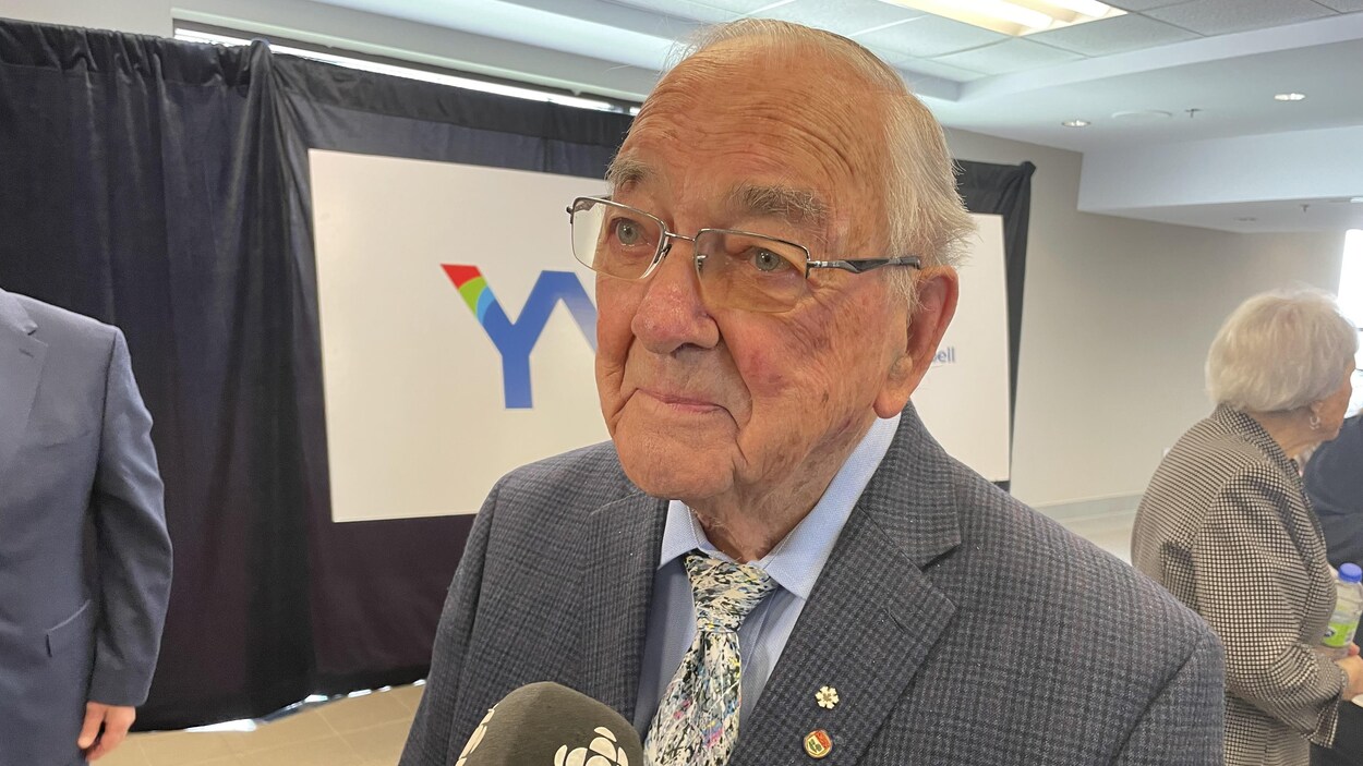 L’aéroport de Charlottetown prend le nom d’Alexander B. Campbell