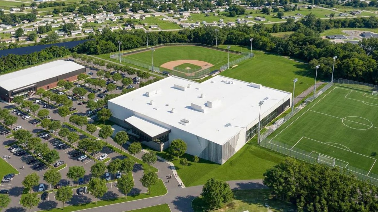 L’aréna deux glaces à Magog avance à « vitesse grand V »