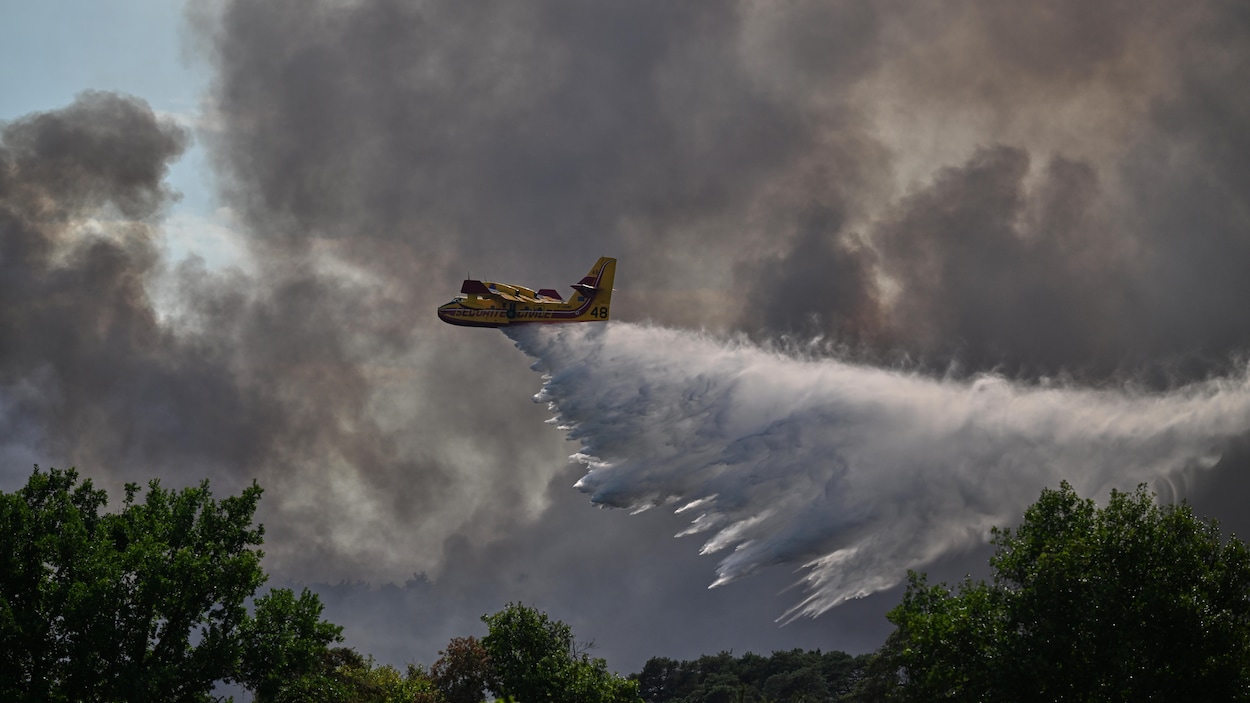 Trop lente, la production des Canadairs?