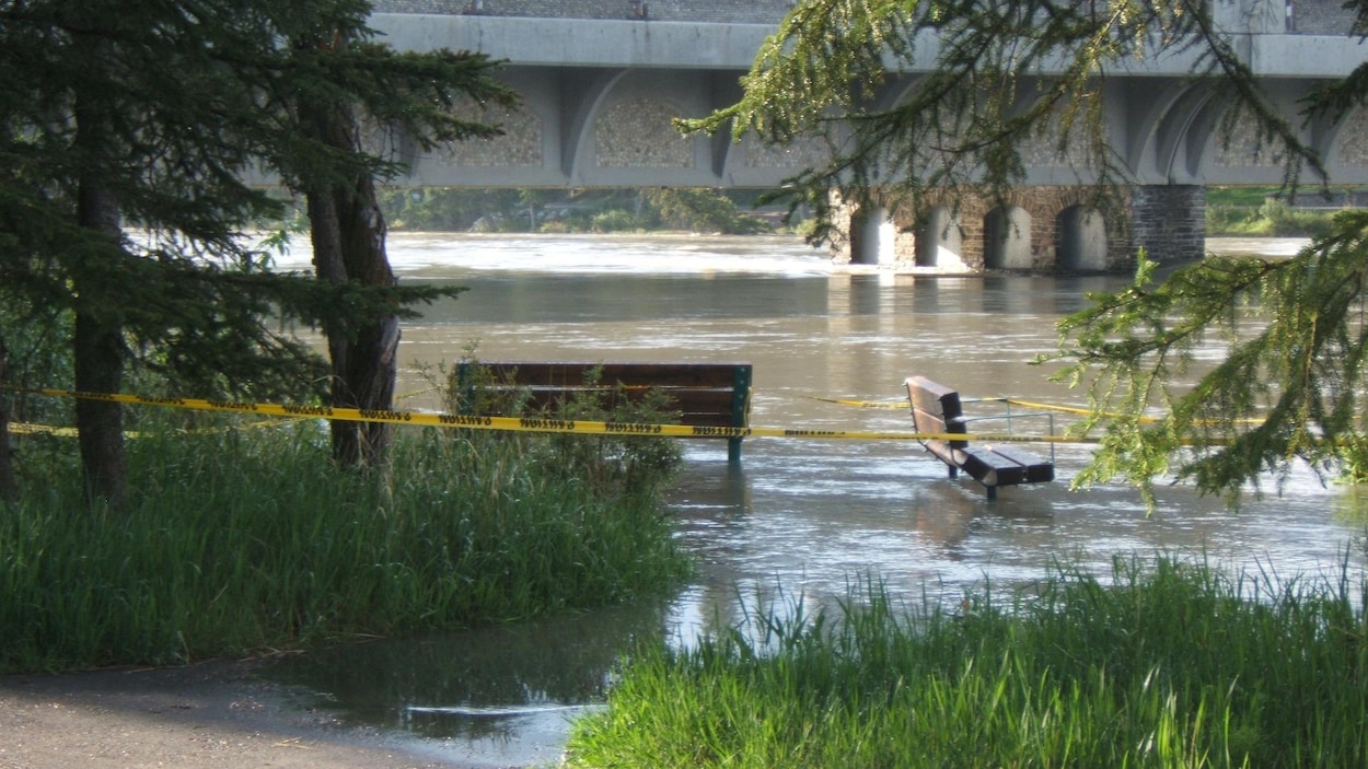 Le débit de la rivière Bow est sous surveillance