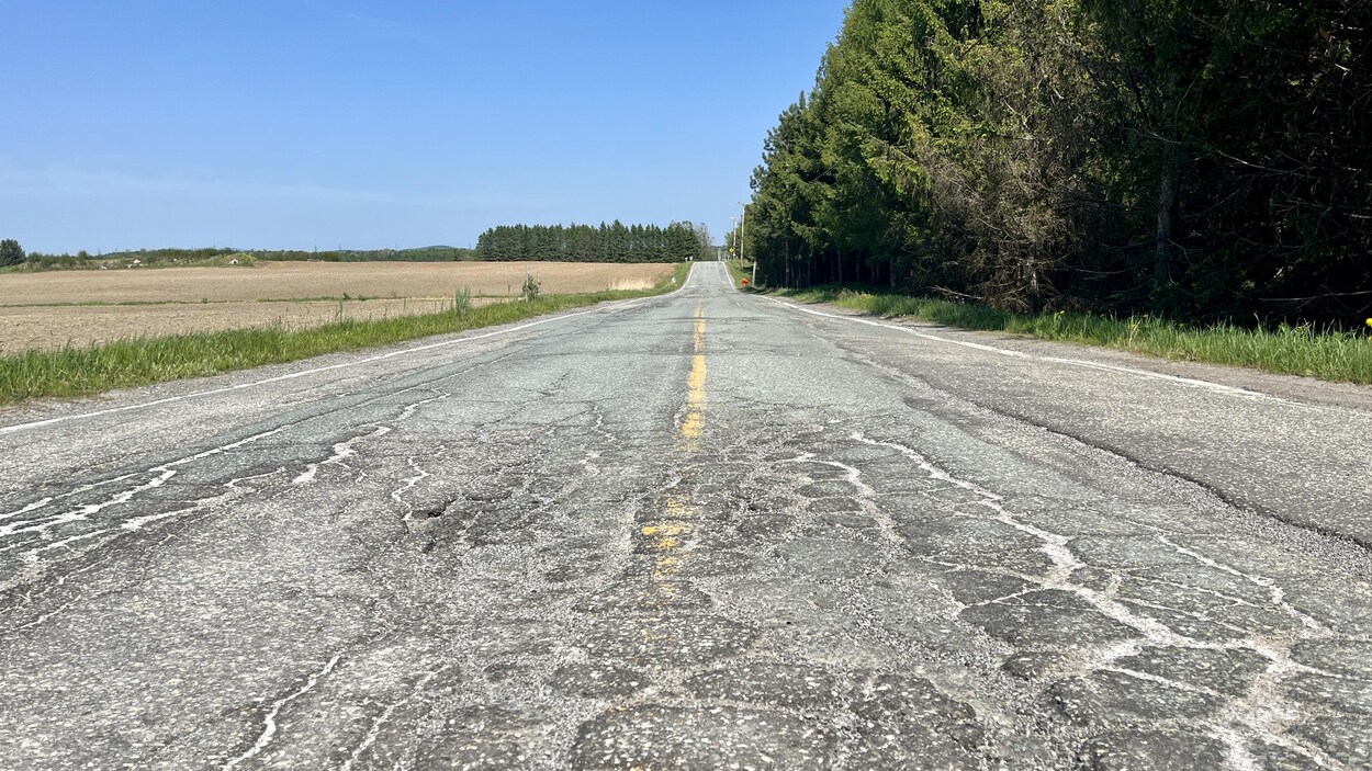Eau jaunâtre : de la peinture de lignage déversée sur le chemin Georges-Vallières