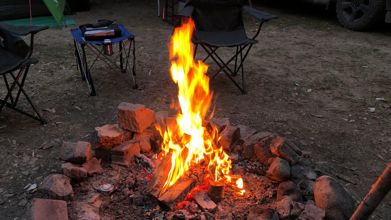 Avis d’interdiction de faire des feux à Neebing
