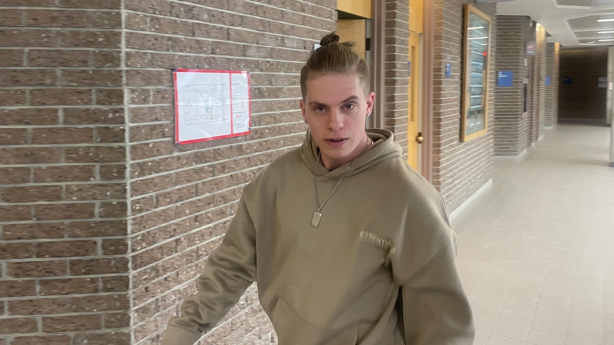 Agressions Grindr : Lucas Picard purgera sa peine à domicile