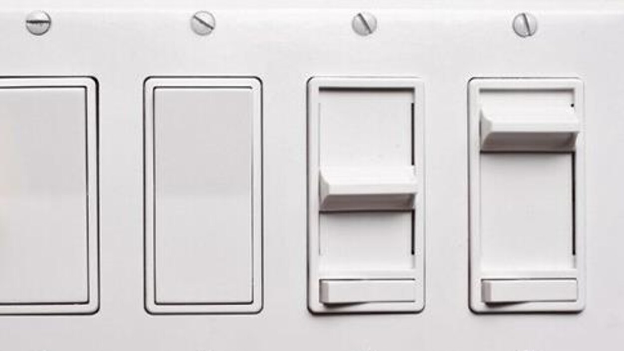 Des interrupteurs électriques.