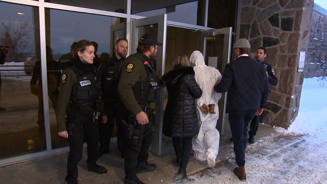 Mort à Baie-Comeau : les enquêtes sur remise en liberté reportées