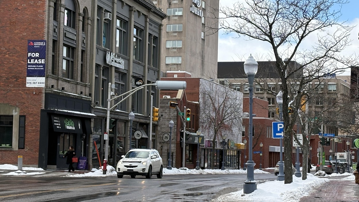 Moncton, un bilinguisme qui se fait toujours attendre après 25 ans