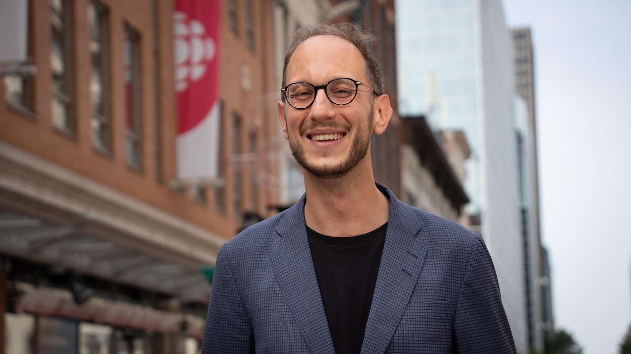 Le journaliste Patrick Foucault, nouveau visage du Téléjournal week-end