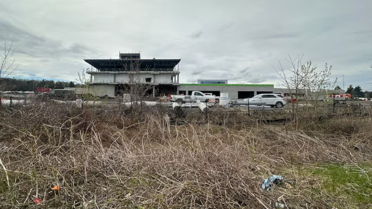 Coûts supplémentaires et retard pour un futur poste de police d’Ottawa