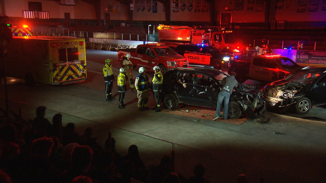 Une simulation d'accident de voiture pour les ados