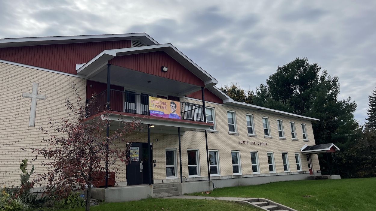 Contaminants l’École SainteCécile ferme l’accès à ses sources d’eau