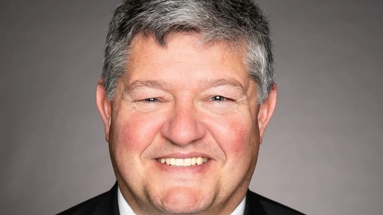 Vague de départs à Ottawa : le conservateur Scott Aitchison serait le prochain
