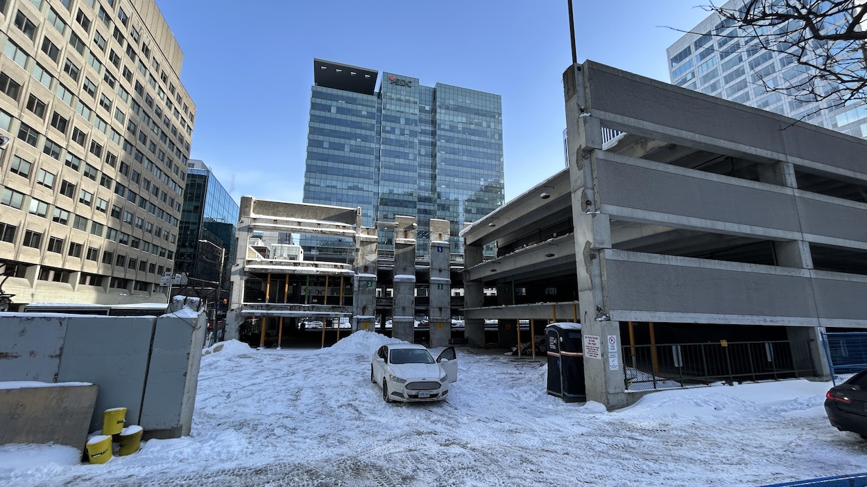 Un an plus tard, le stationnement effondré à Ottawa pourrait rouvrir