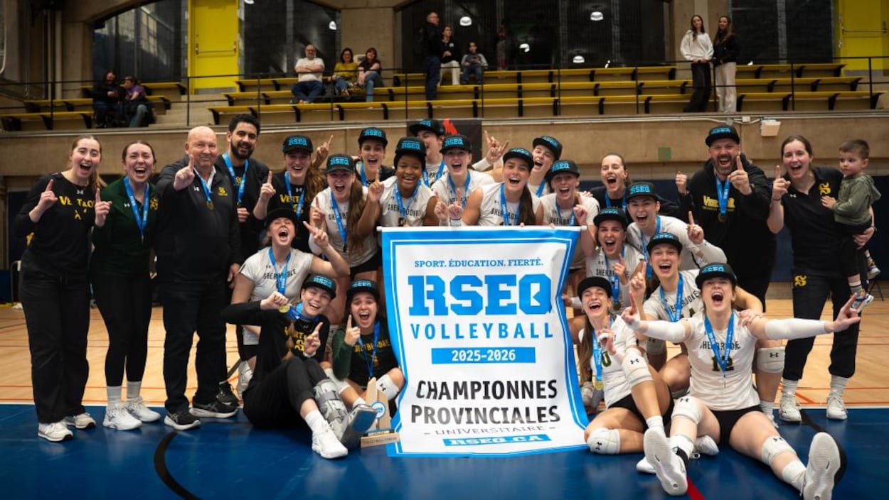 L’équipe féminine de volleyball du Vert et Or sacrée championne provinciale