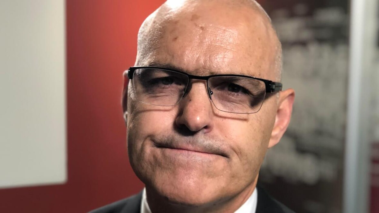 L'inspecteur, Jim Ogden.