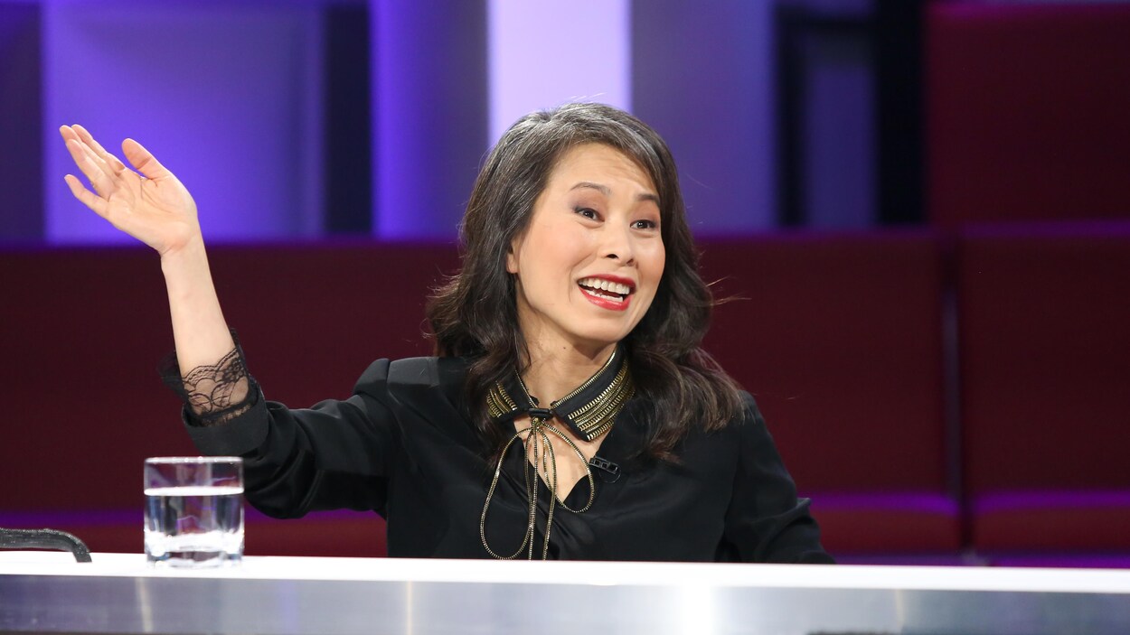 Kim Thúy est à la table des invités de Tout le monde en parle.