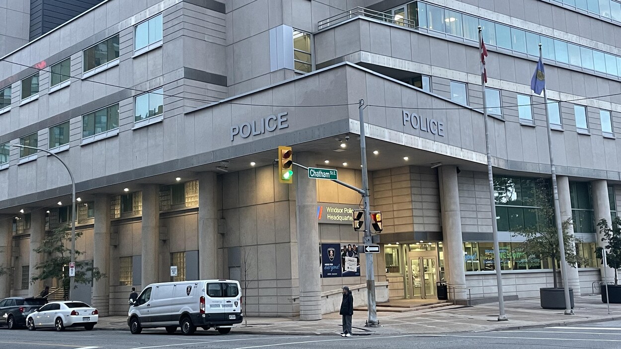 Libéré, il est arrêté une heure après au domicile de sa victime