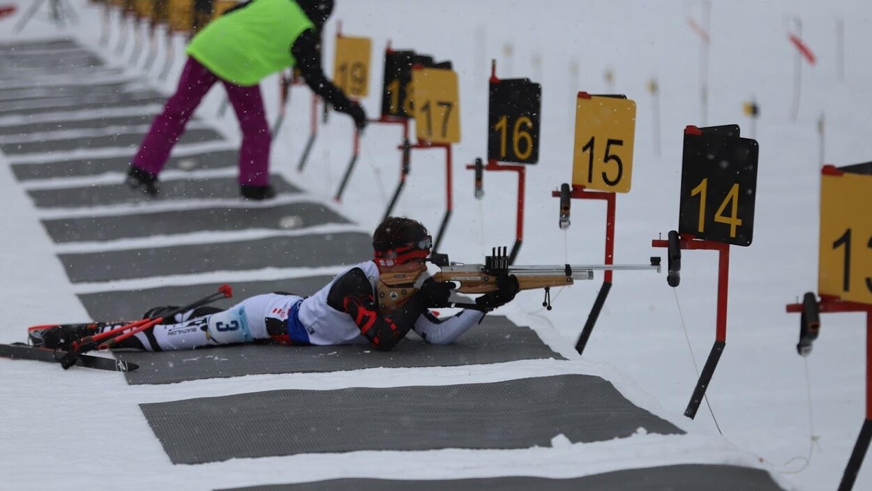 Xavier Gilbert lors de son épreuve de vitesse en biathlon