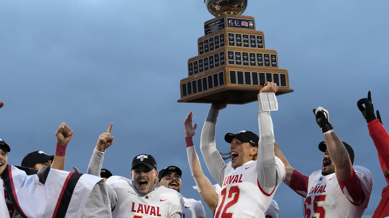 Le Rouge et Or remporte sa 12e Coupe Vanier Le téléjournal Québec