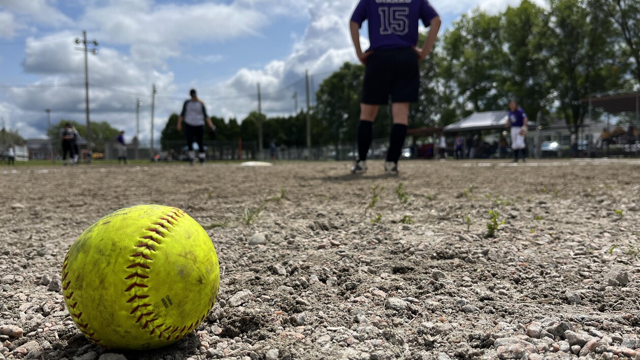 Un tournoi de baseball à la mémoire du jeune Félix Girard Le téléjournal SaguenayLacSaintJean