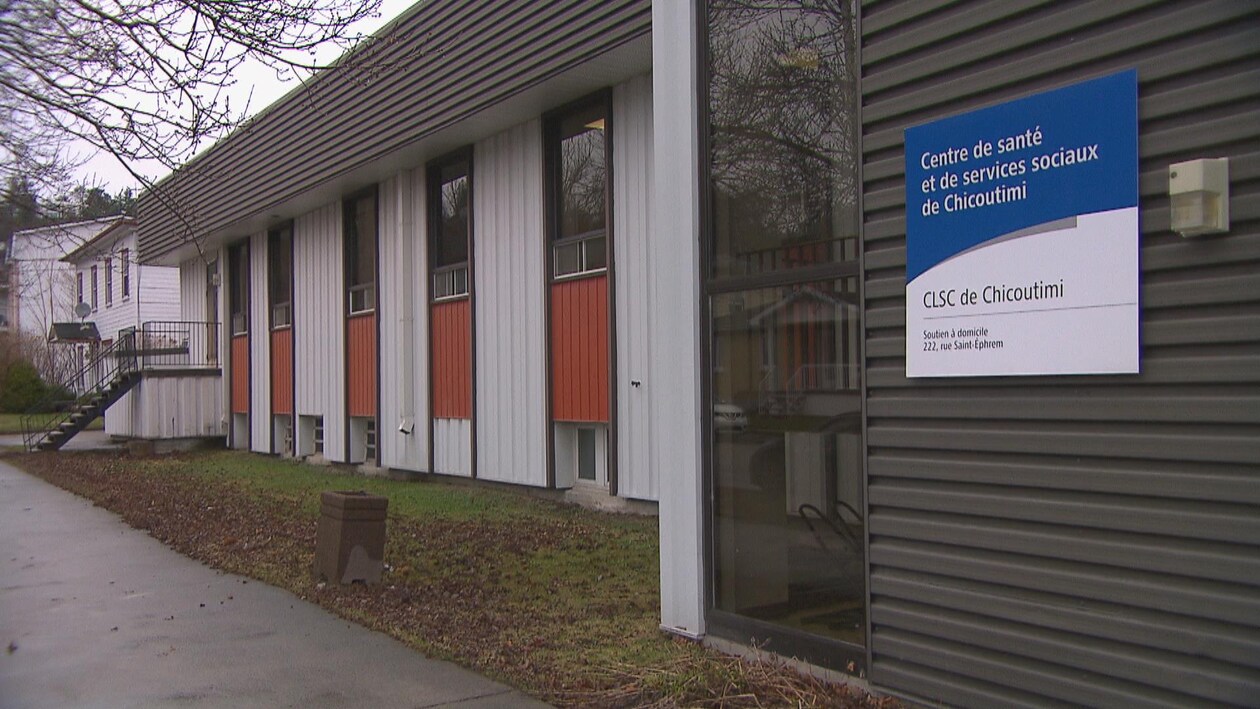 Le CLSC de ChicoutimiNord fermé Le téléjournal SaguenayLacSaintJean