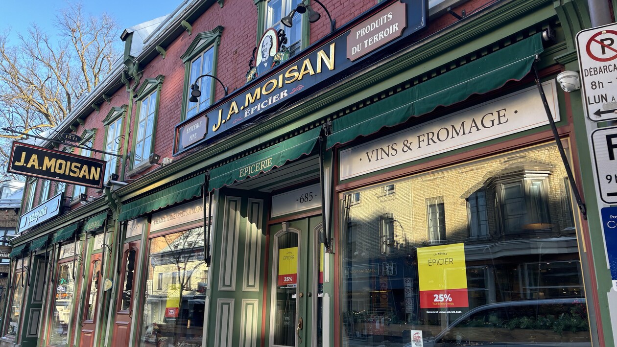 L'avenir incertain de l'épicerie J.A. Moisan Le téléjournal Québec