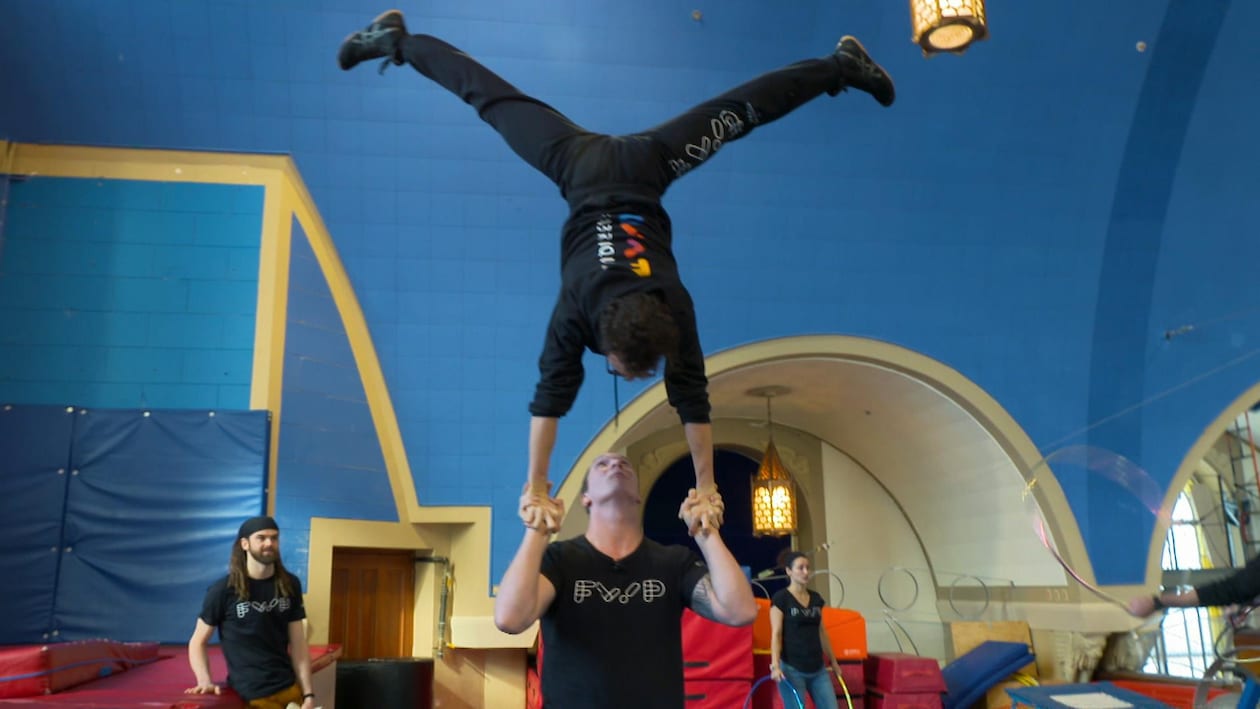 Une année chargée pour Flip Fabrique Le téléjournal Québec