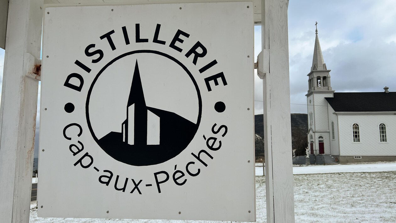 Une distillerie ouvrira à RivièreàClaude Le téléjournal EstduQuébec