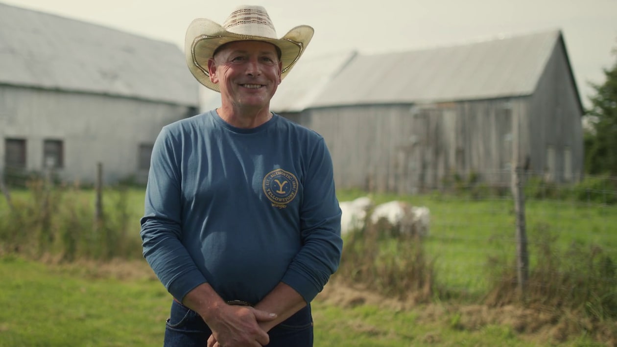 Entrevue avec Denis Longpré, coordonnateur d'animaux à la ferme.