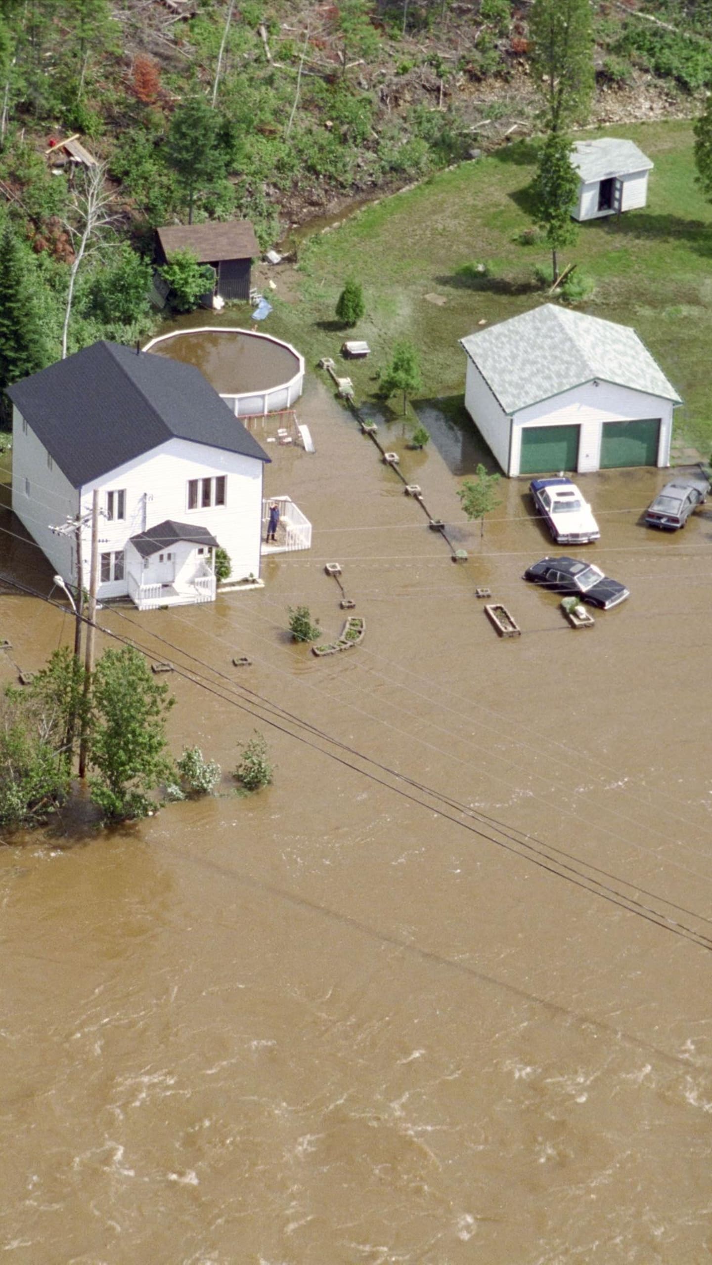 Des terrains inondés.