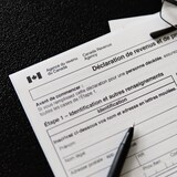 Un formulario de declaración de impuestos en Canadá.
