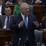 رئيس حكومة أونتاريو دوغ فورد متحدثاً أمس في الجمعية التشريعية.