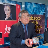 2014年，方德智教授参与世界卫生组织研讨会，就中国禁烟政策发出警告。