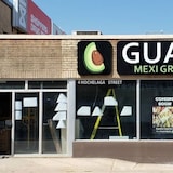 Le restaurant Guac Mexi Grill, à Moose Jaw, où trois employeurs ont été accusés d'avoir enfreint la loi sur la protection des immigrants.