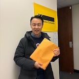 代表保守党竞逐国会议席的郑敬基。