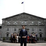Le premier ministre Justin Trudeau devant ses ministres à Ottawa.