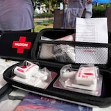 The contents of a naloxone kit.