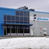La façade de l'entreprise Plastech à Sherbrooke.