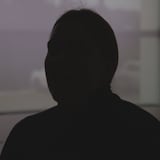 Un portrait ombragé de la victime. 