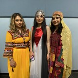 Défilé de tenues tradionnelles pour un événement de l'Association canadienne des Arabes du Manitoba. 