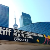 مهرجان تورونتو السينمائي الدولي (TIFF) هو أهم مهرجان سينمائي في أميركا الشمالية، والصورة لملصق نسخة عام 2024 منه.