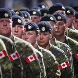 Un groupe de militaires des Forces canadiennes.