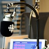 Un studio de radio dans la Nouvelle maison de Radio-Canada.
