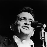 Johnny Cash sur scène. Photo tirée du documentaire <i>Johnny Cash: The Man, His World, His Music</i> (Robert Elfstrom, 1969).