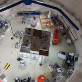 Une instalation de Snolab au fond d'un puit.