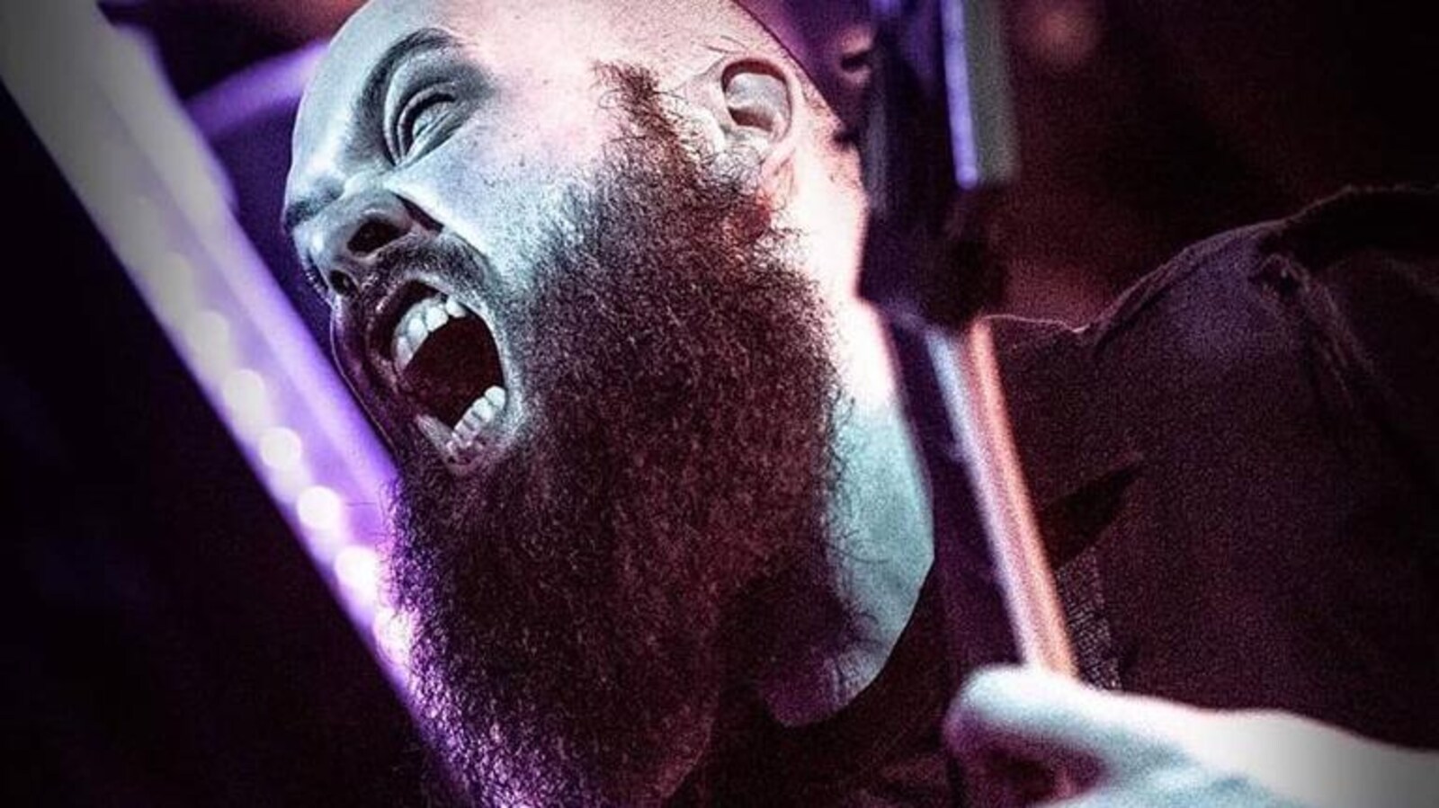 Plan rapproché du guitariste Chris Donaldson, du groupe Cryptopsy.
