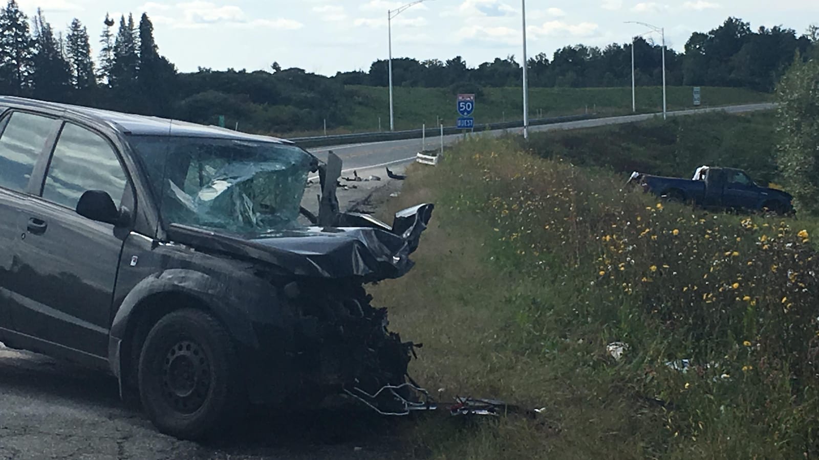 Deux véhicules accidentés.
