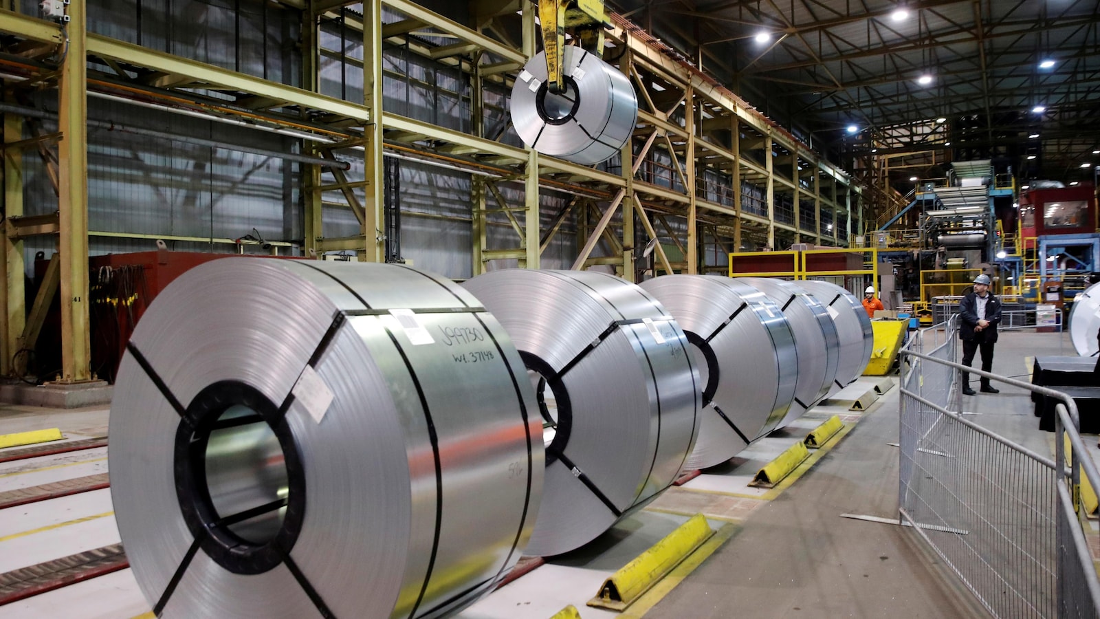 Acier laminé dans l'aciérie ArcelorMittal Dofasco à Hamilton.