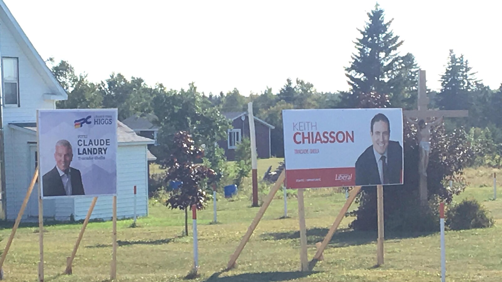 Le libéral Keith Chiasson et le progressiste-conservateur Claude Landry se livrent une bataille d'image et de contenu.