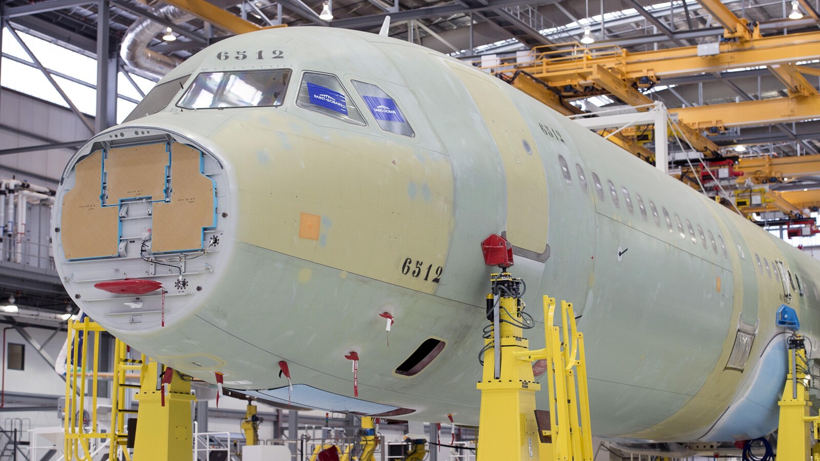 Un avion Airbus en phase d'assemblage à l'usine de Mobile en Alabama.